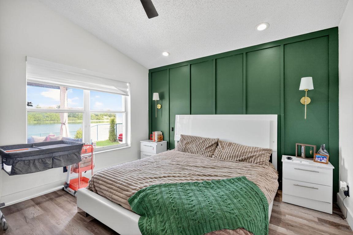 SILVER LAKES PHASE III REPLAT - Residential