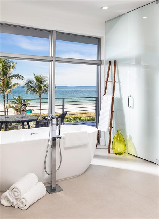 LAUDERDALE BEACH - Residential