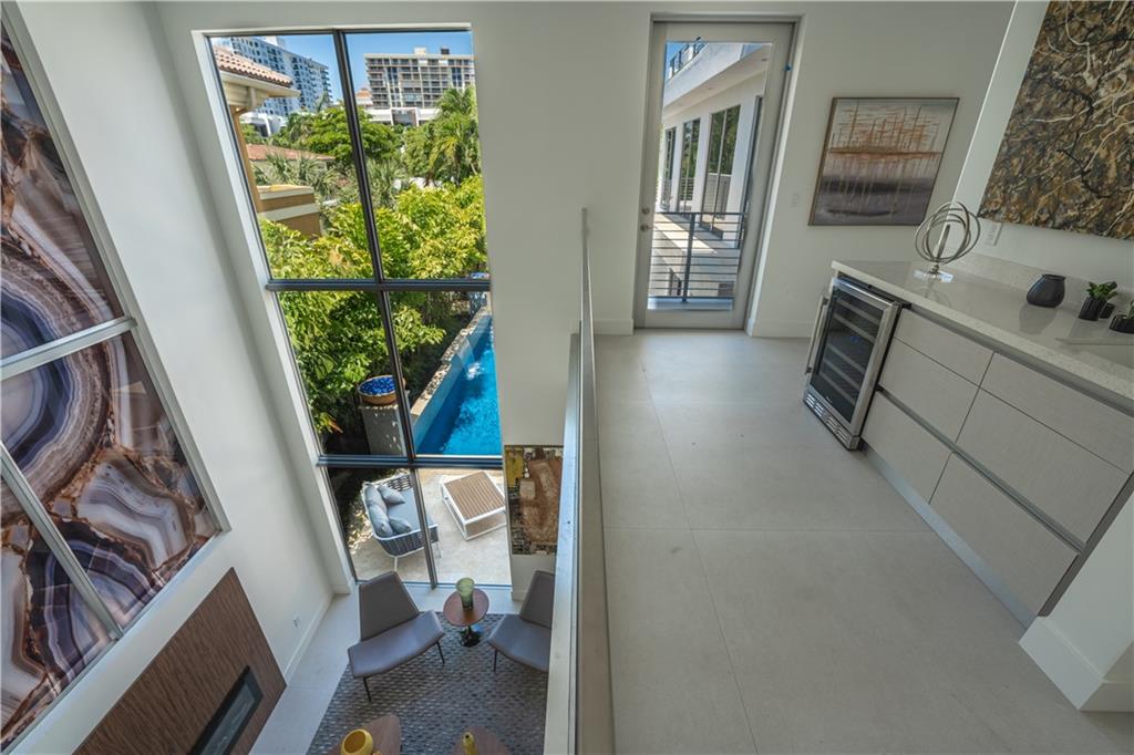 LAUDERDALE BEACH - Residential