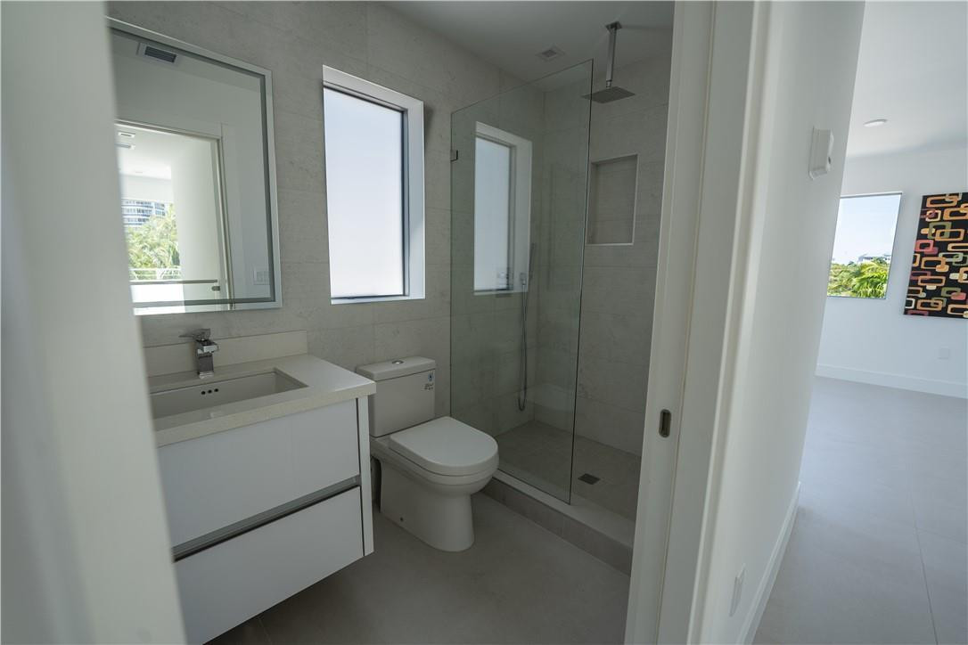 LAUDERDALE BEACH - Residential