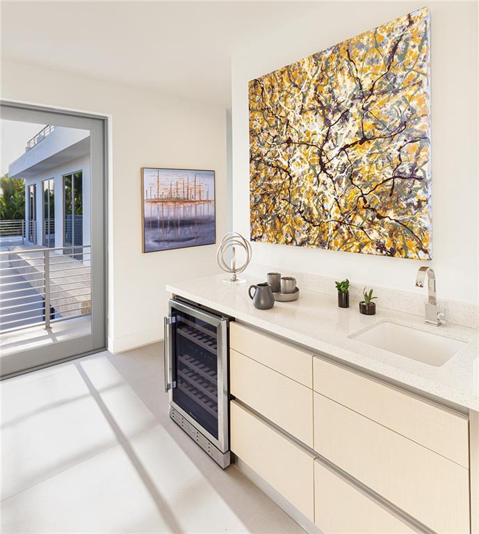 LAUDERDALE BEACH - Residential