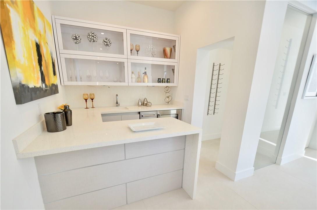 LAUDERDALE BEACH - Residential