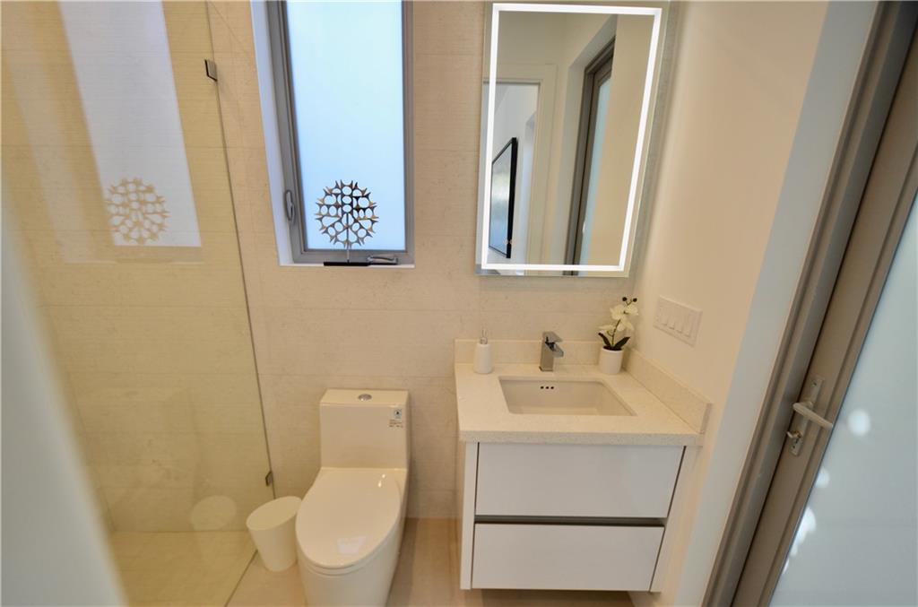 LAUDERDALE BEACH - Residential