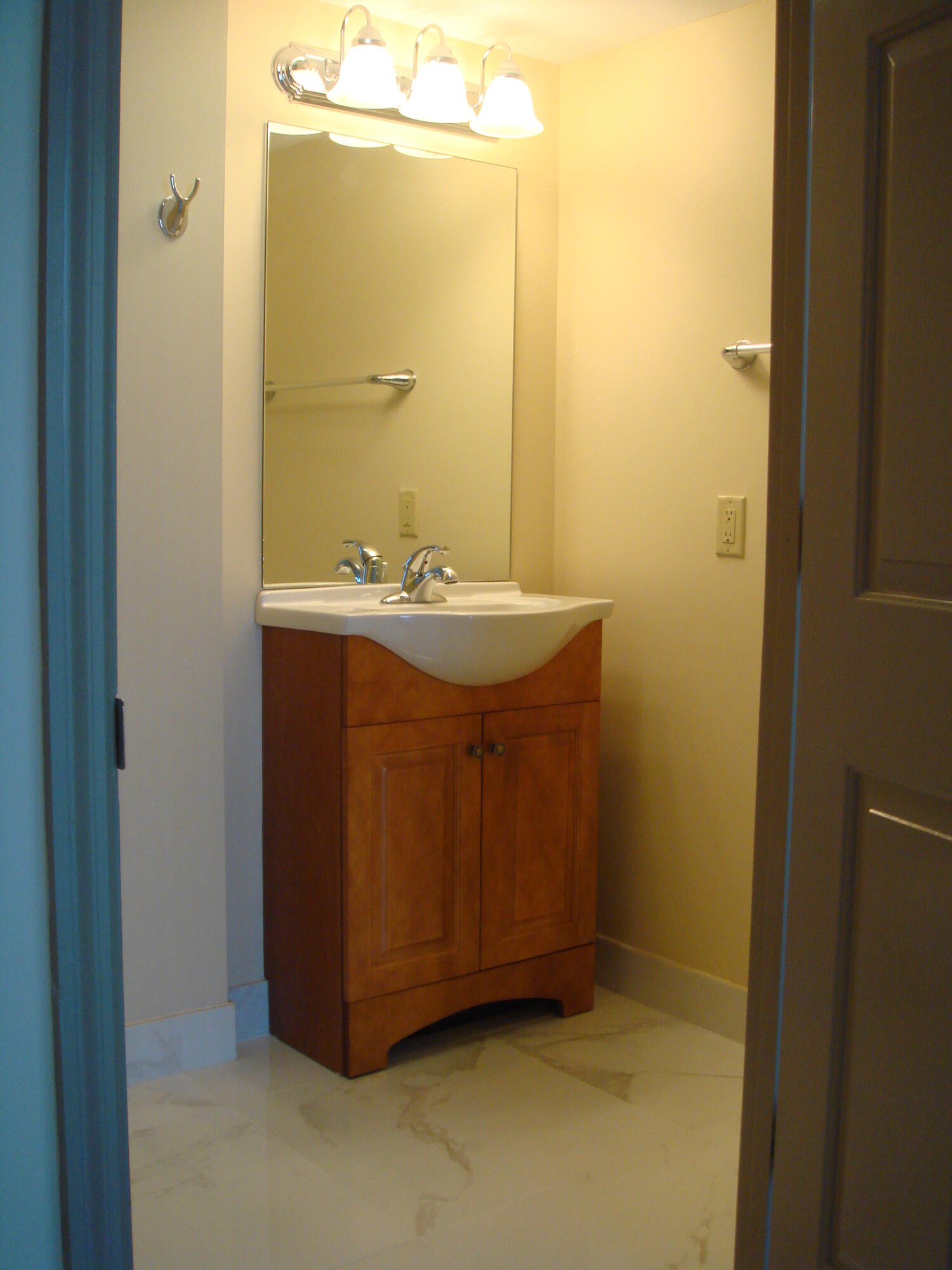 101 LOFTS CONDOMINIUM - Residential