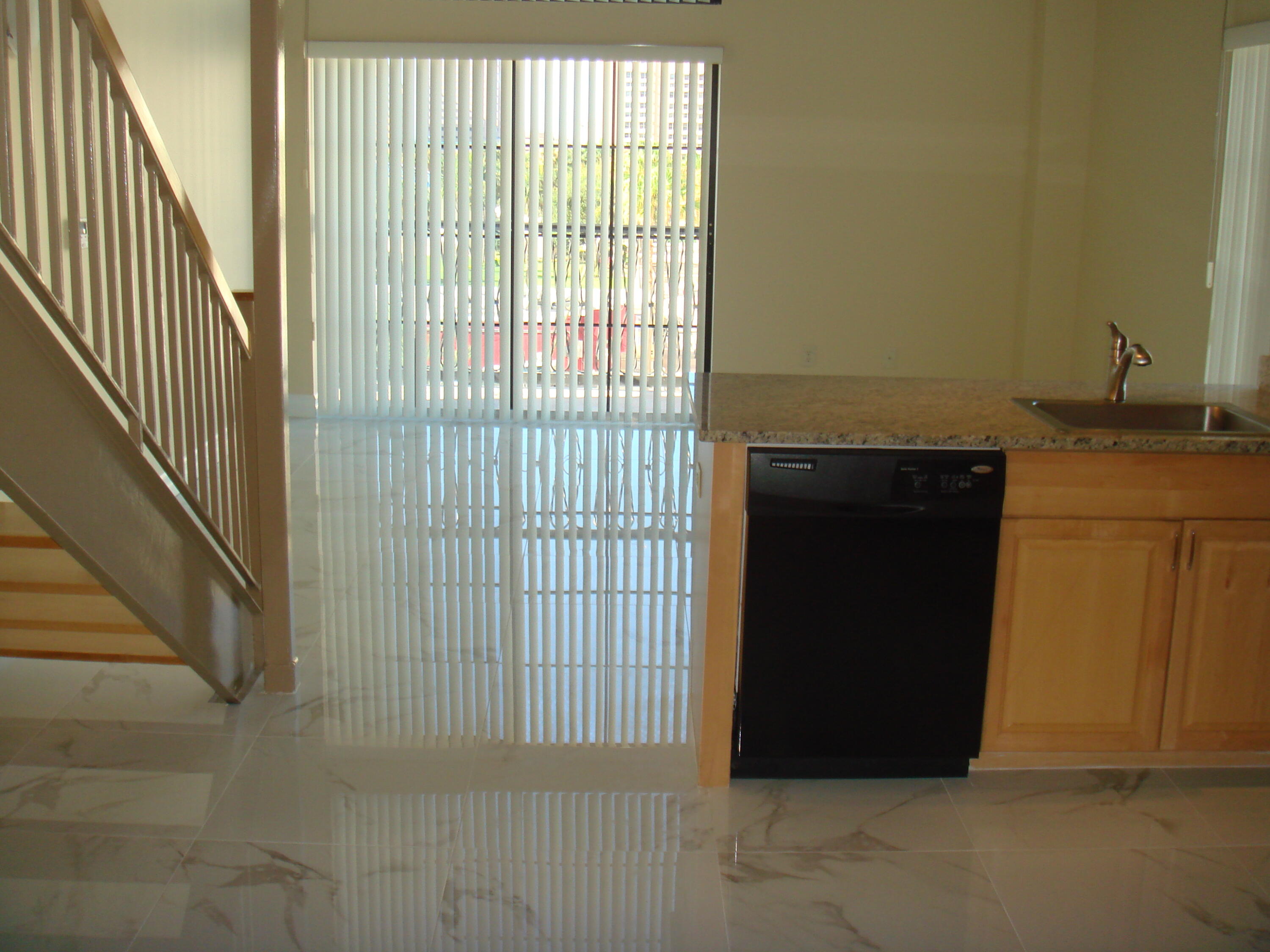 101 LOFTS CONDOMINIUM - Residential