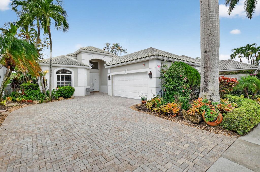 Photo of 16185 Villa Vizcaya Place, Delray Beach, FL 33446 (MLS # R11121103)