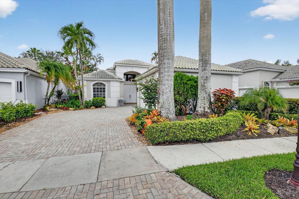 Photo of 16185 Villa Vizcaya Place, Delray Beach, FL 33446 (MLS # R11121103)