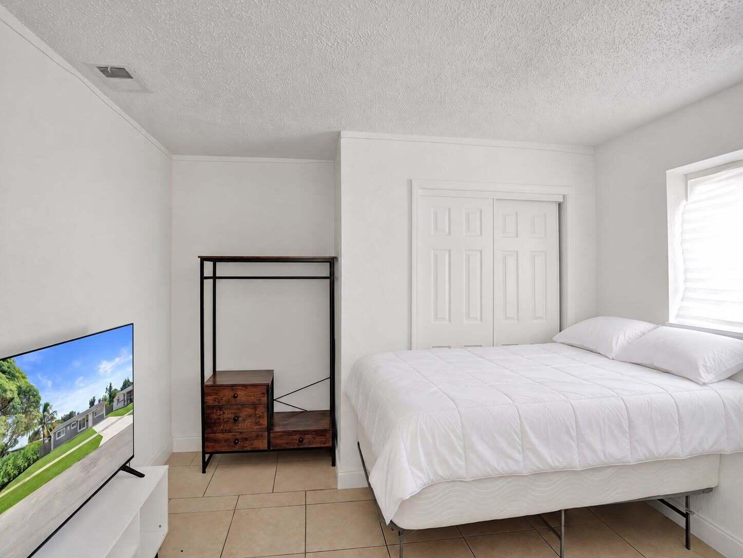 6230 NW 18TH Court