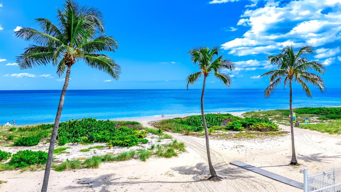 2000 S Ocean Boulevard 4d