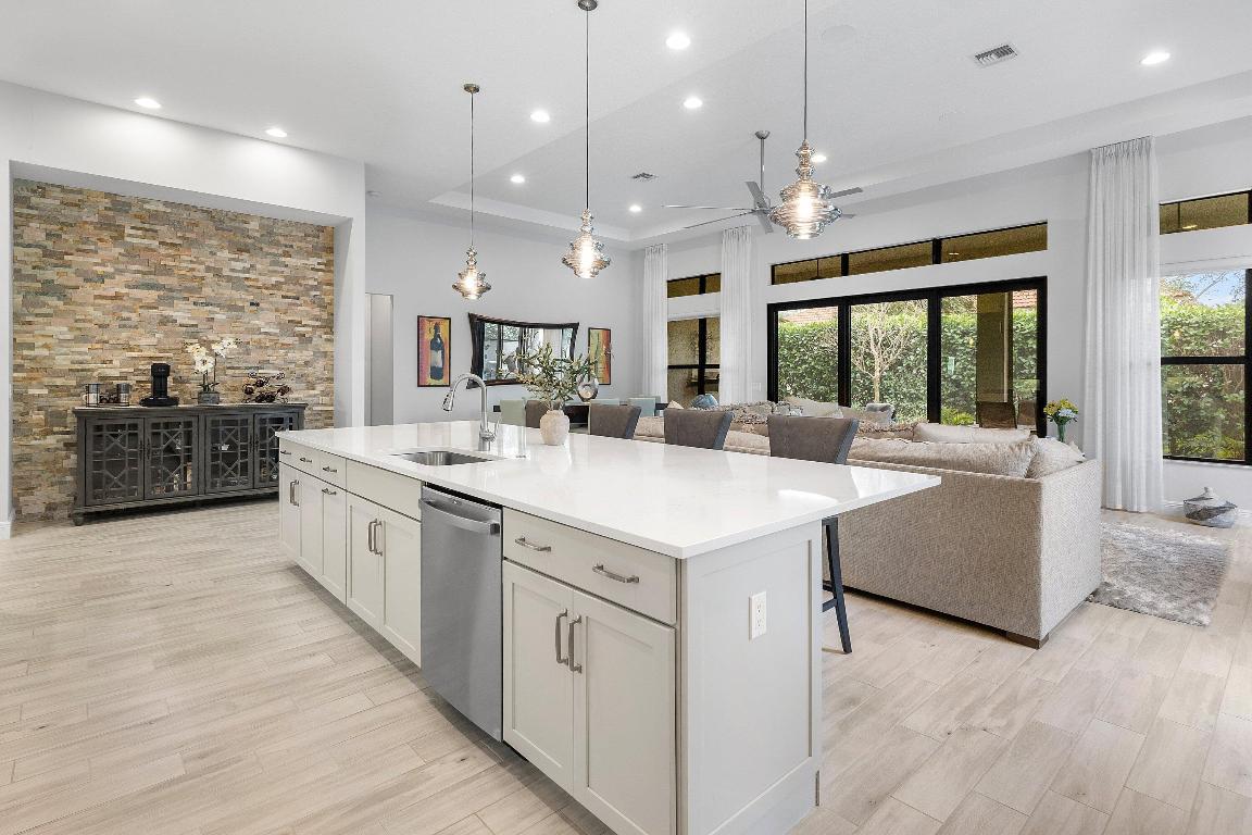 PARKLAND ROYALE - Residential