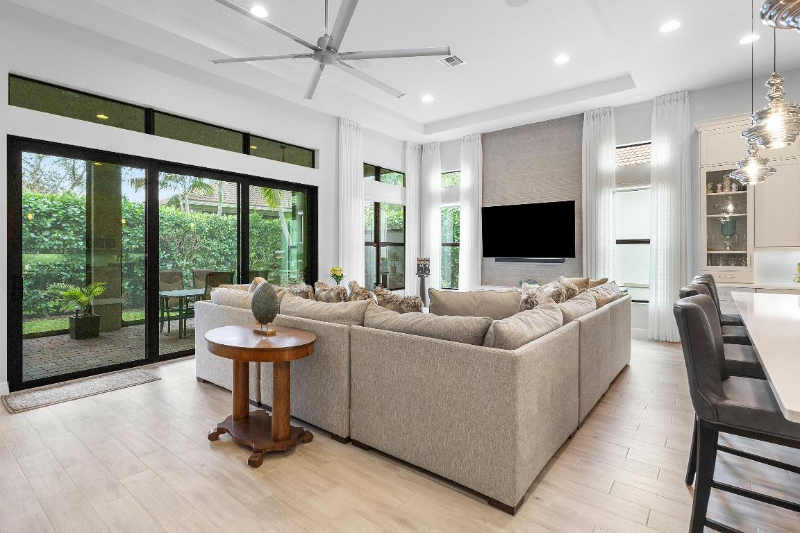 PARKLAND ROYALE - Residential