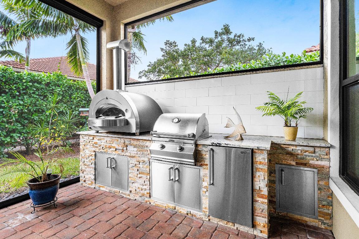 PARKLAND ROYALE - Residential