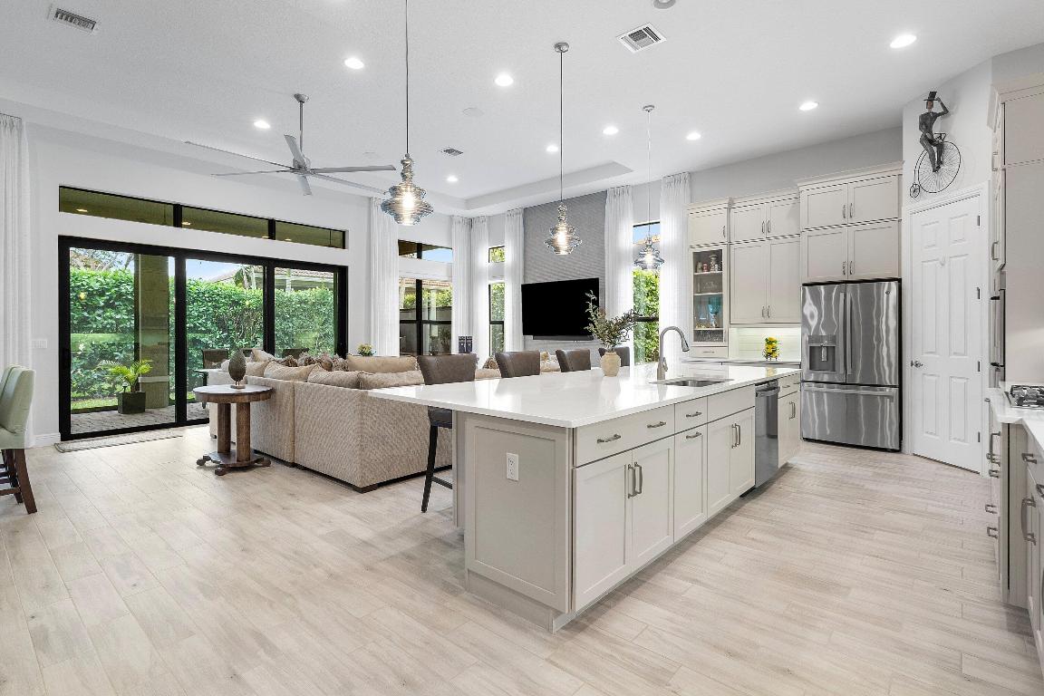 PARKLAND ROYALE - Residential