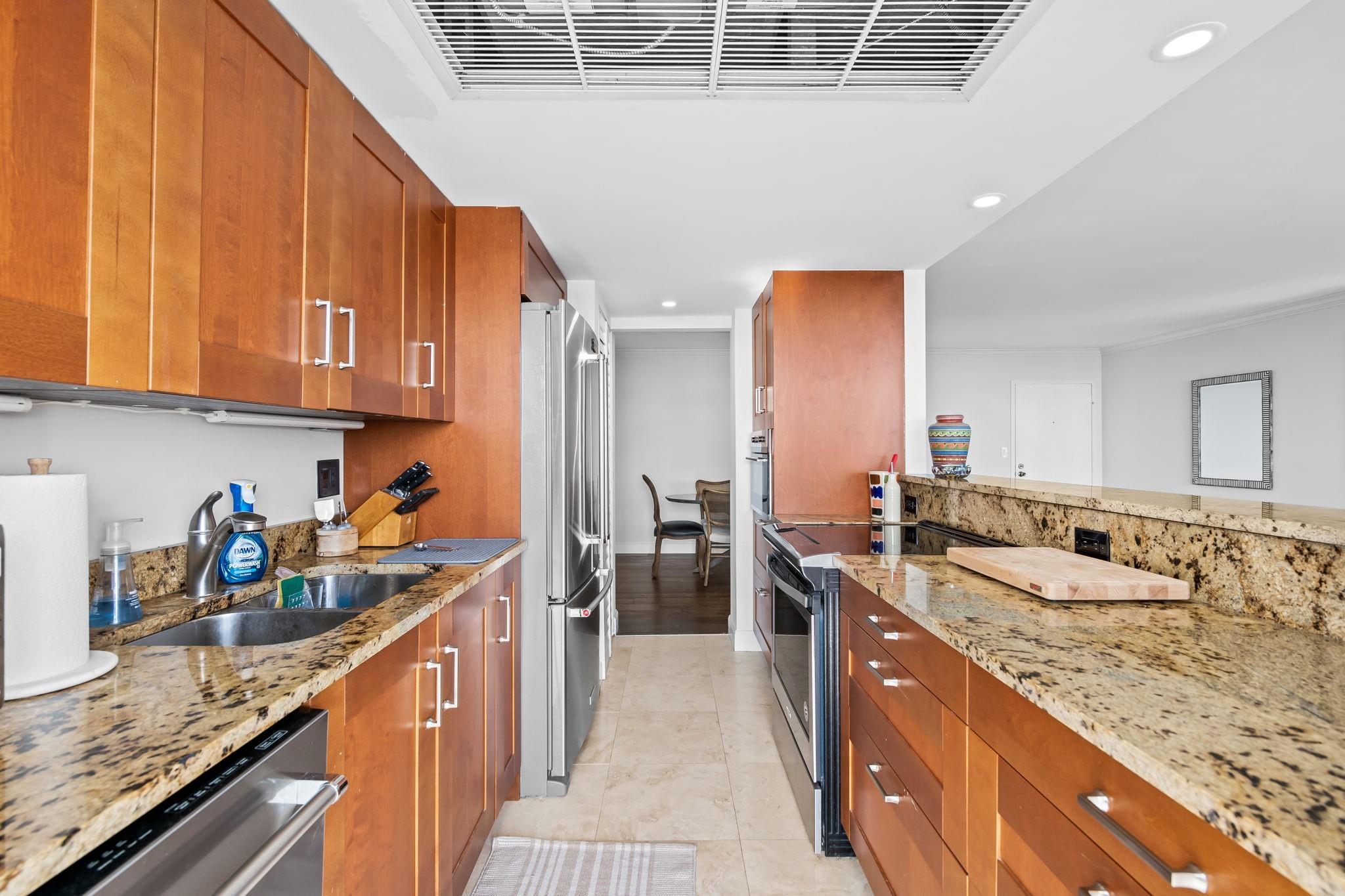Vantage View Condo - Residential Lease