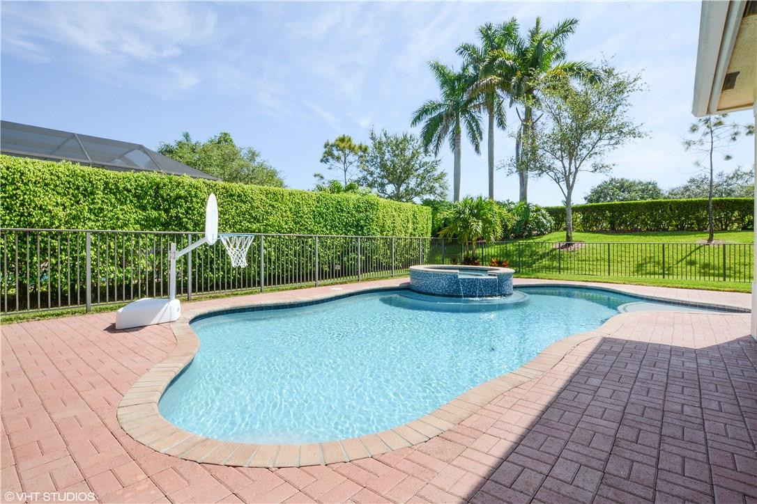 Parkland Isles 164-42 B - Residential