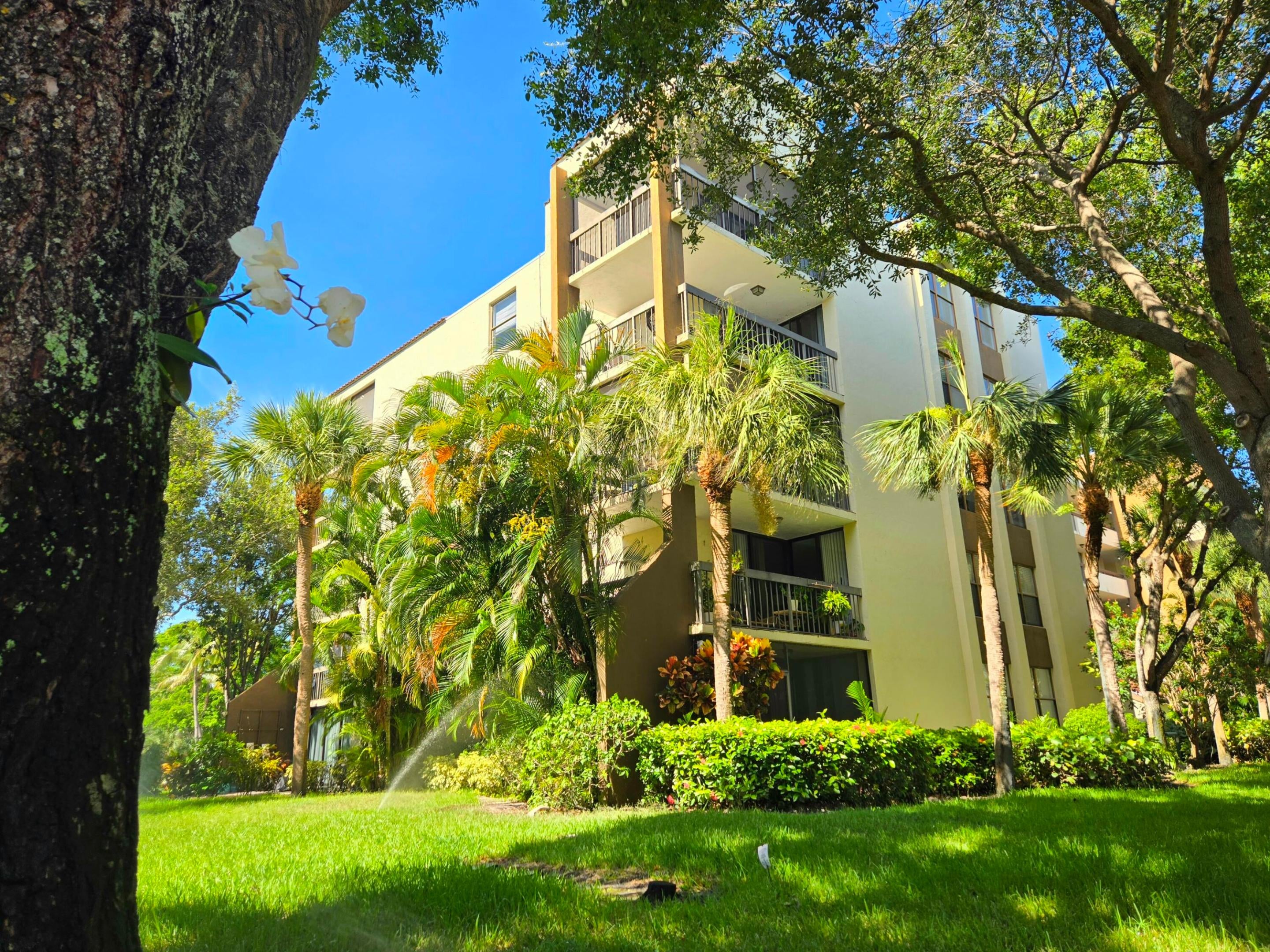 955 Egret Circle 501