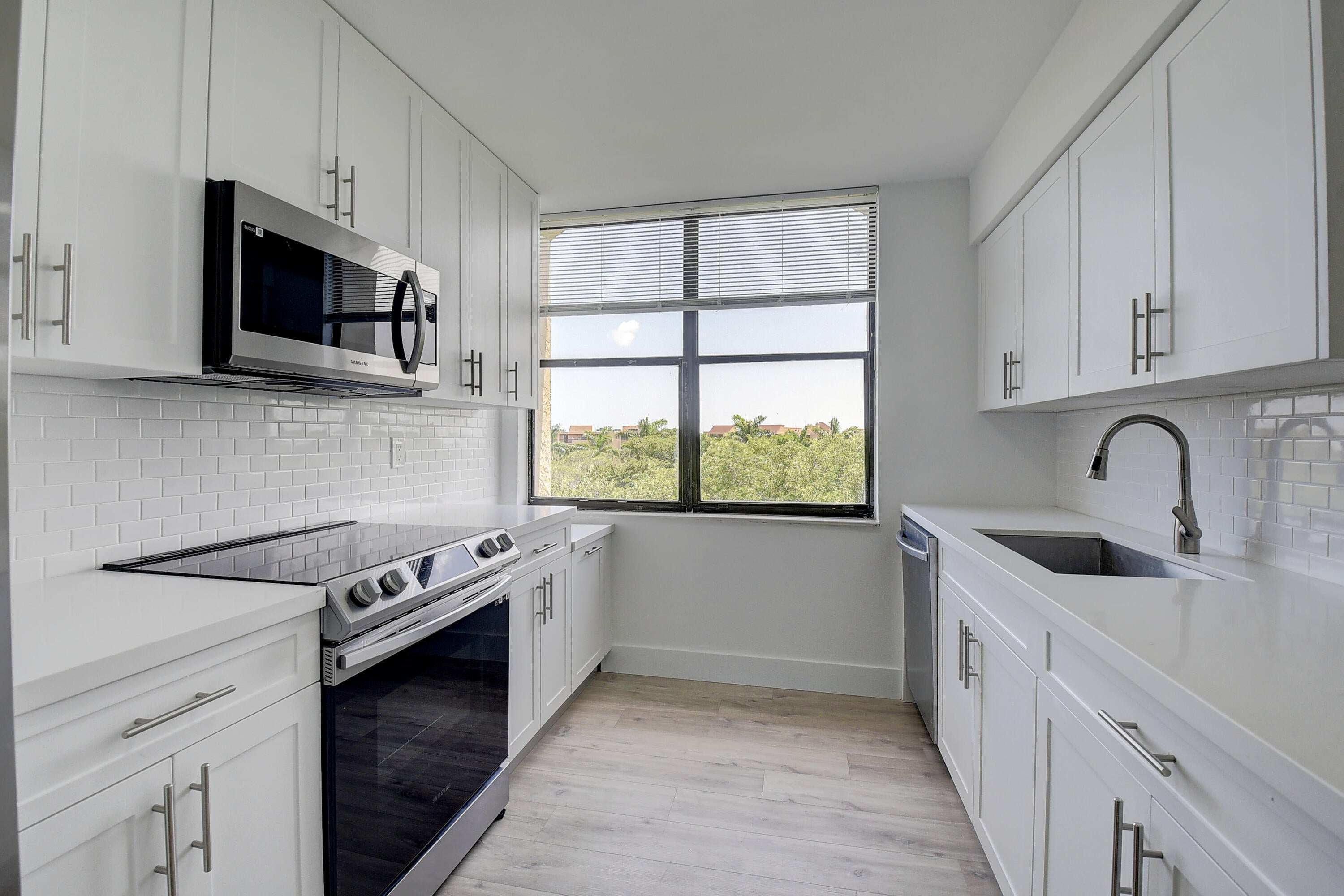 955 Egret Circle 501
