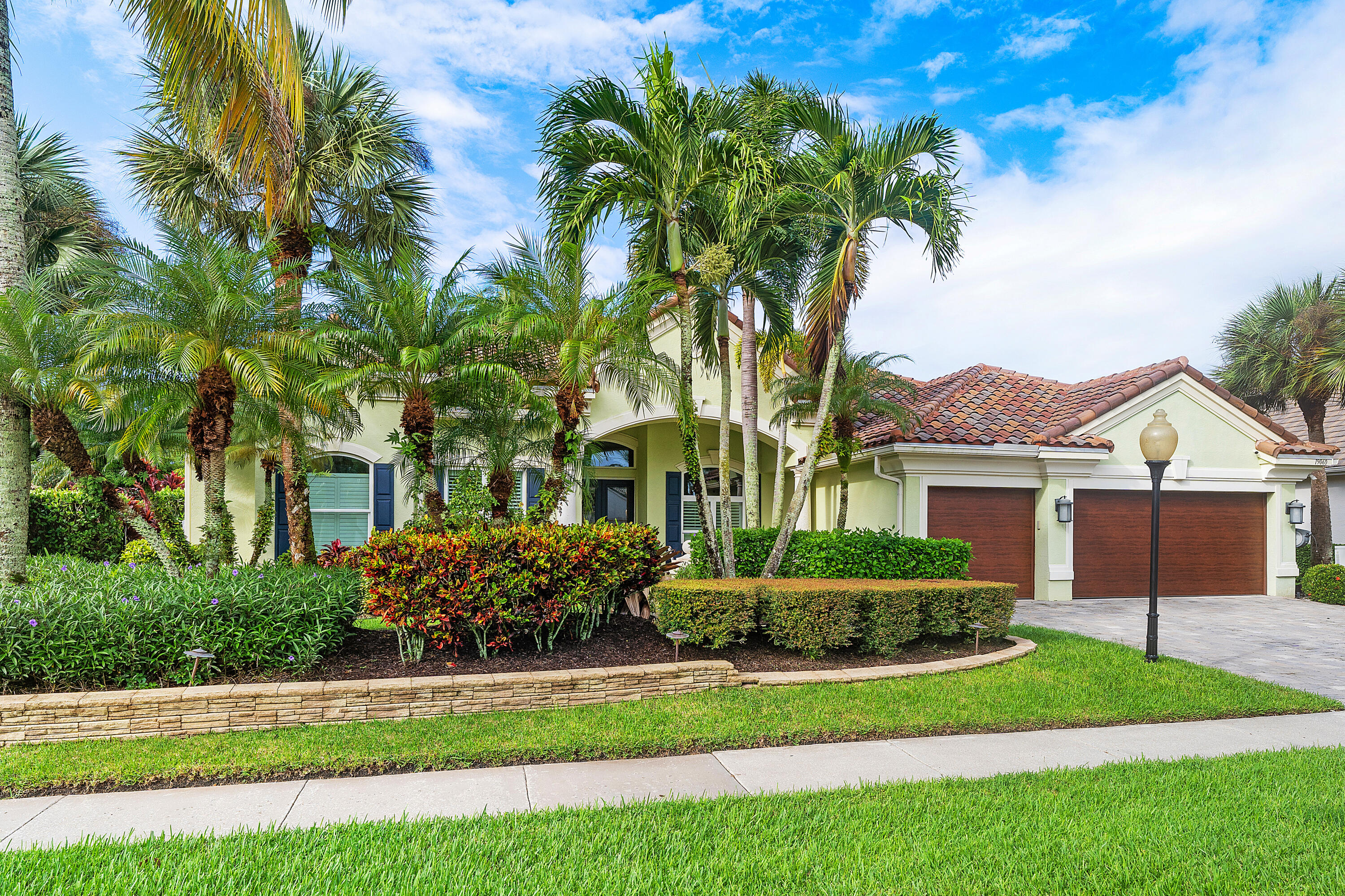 JUPITER RIVER ESTATES - Residential