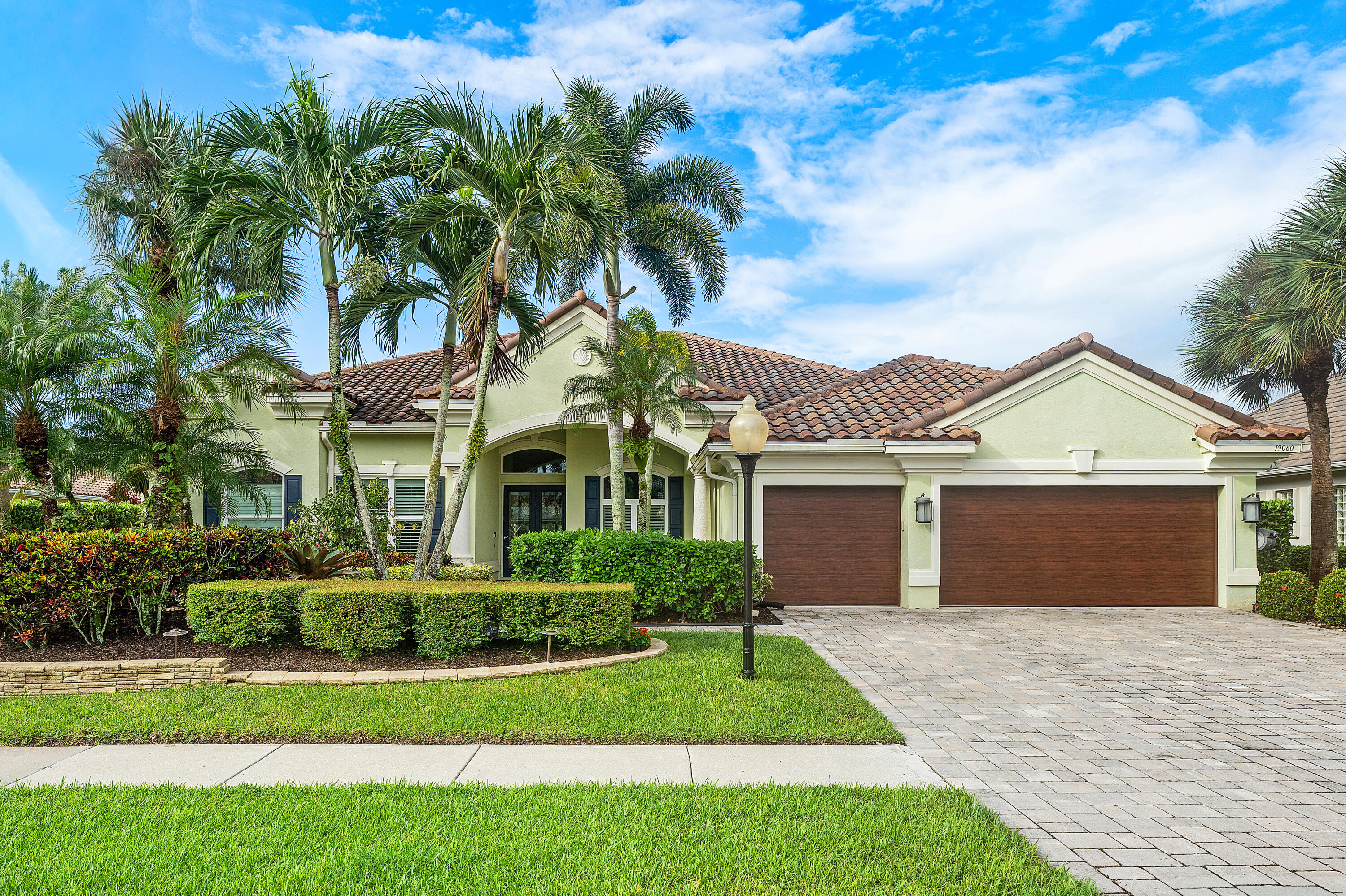 JUPITER RIVER ESTATES - Residential