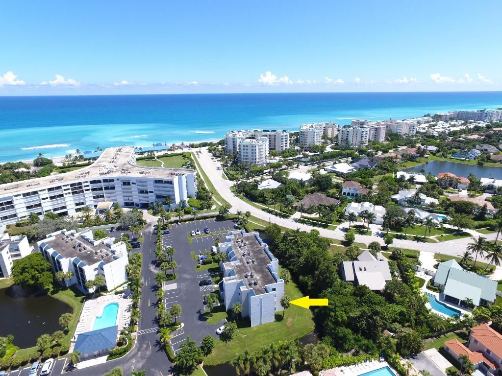 Photo of 1605 S Us Highway 1 #F206, Jupiter, FL 33477 (MLS # R10937865)