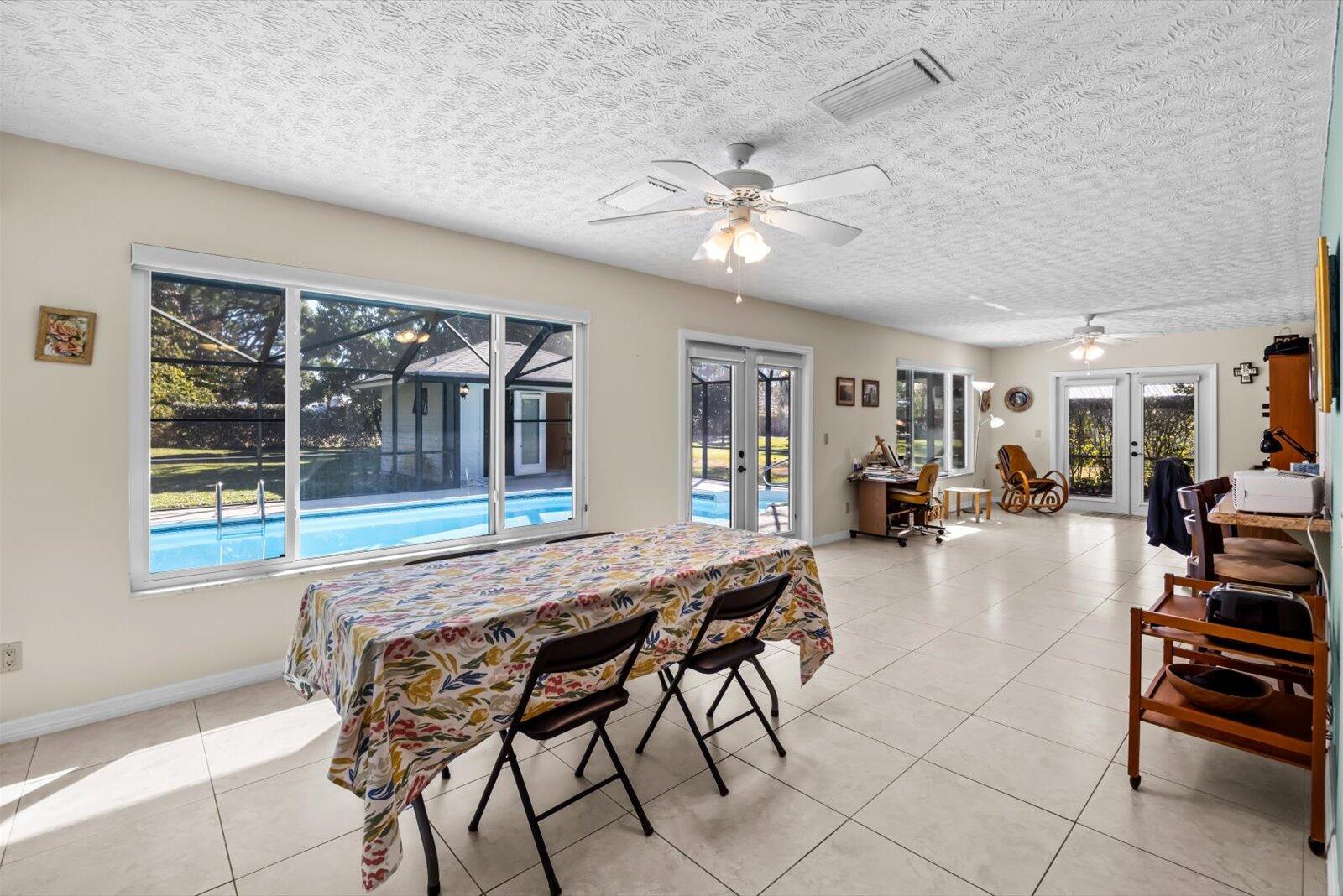 Pinecrest Lakes - Residential