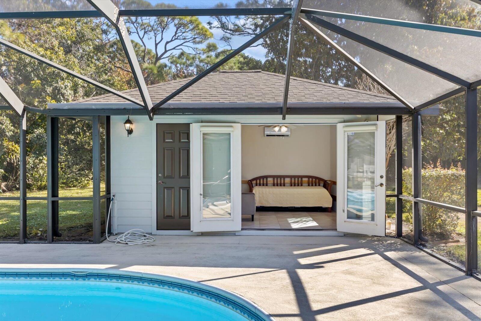 Pinecrest Lakes - Residential