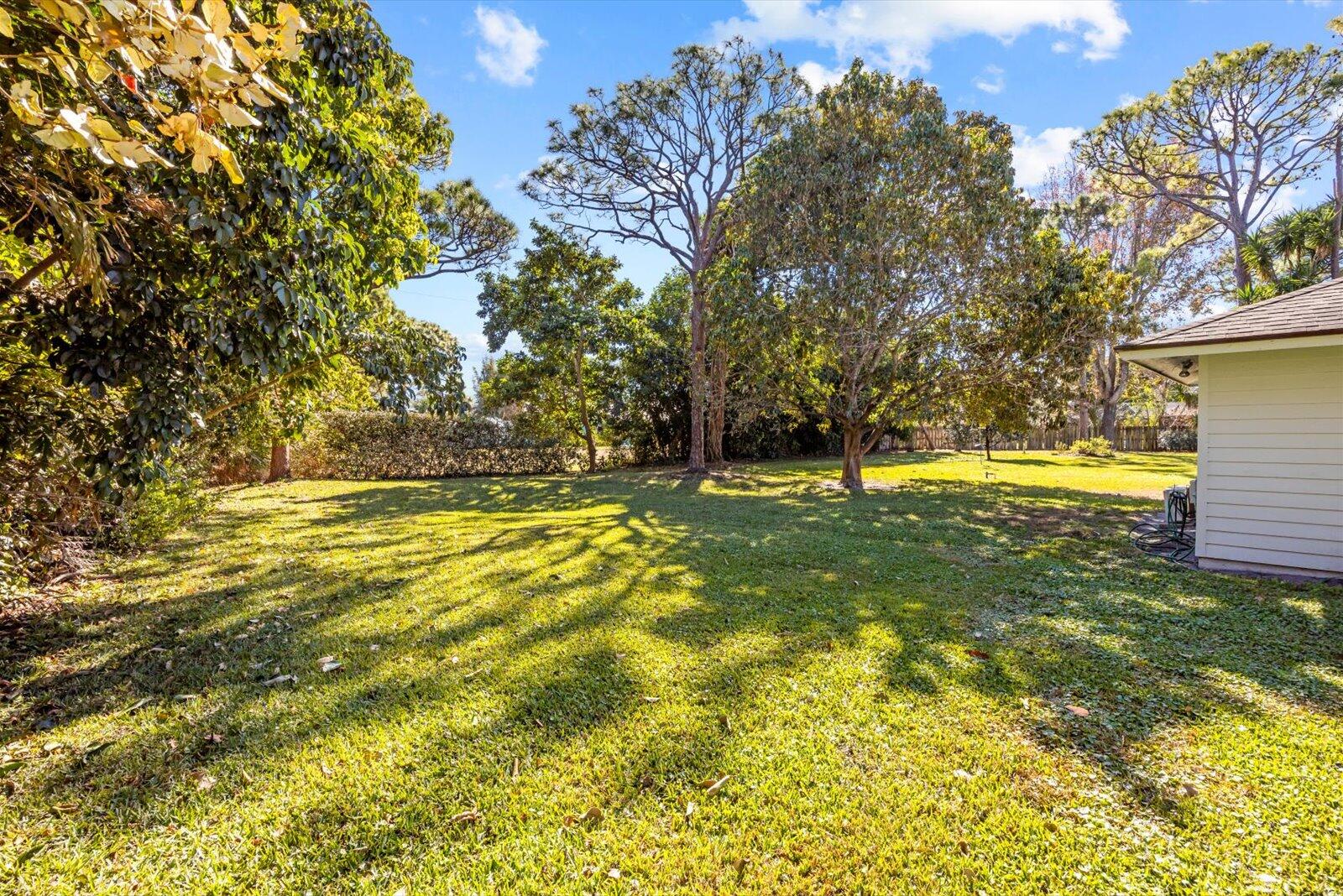 Pinecrest Lakes - Residential