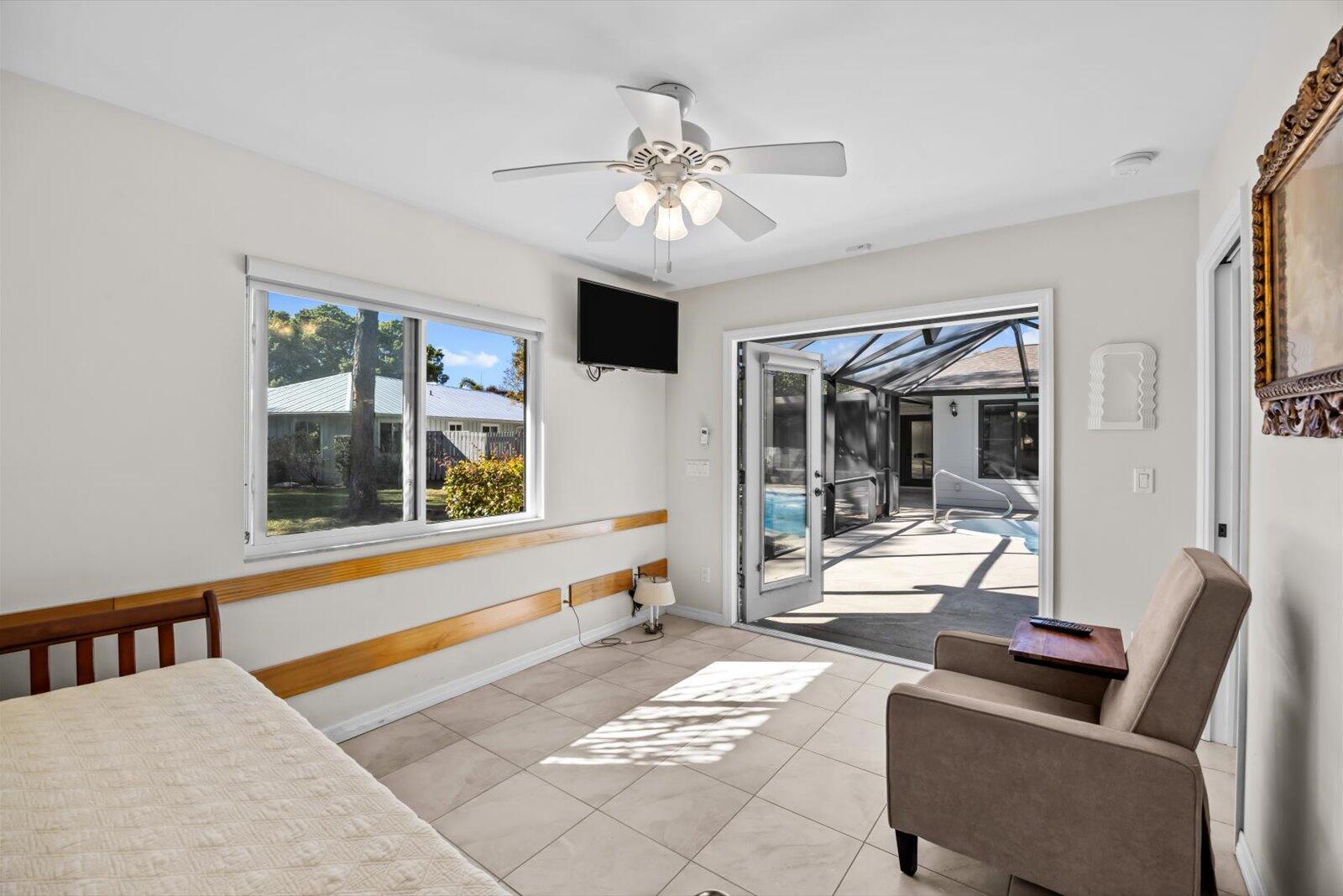 Pinecrest Lakes - Residential