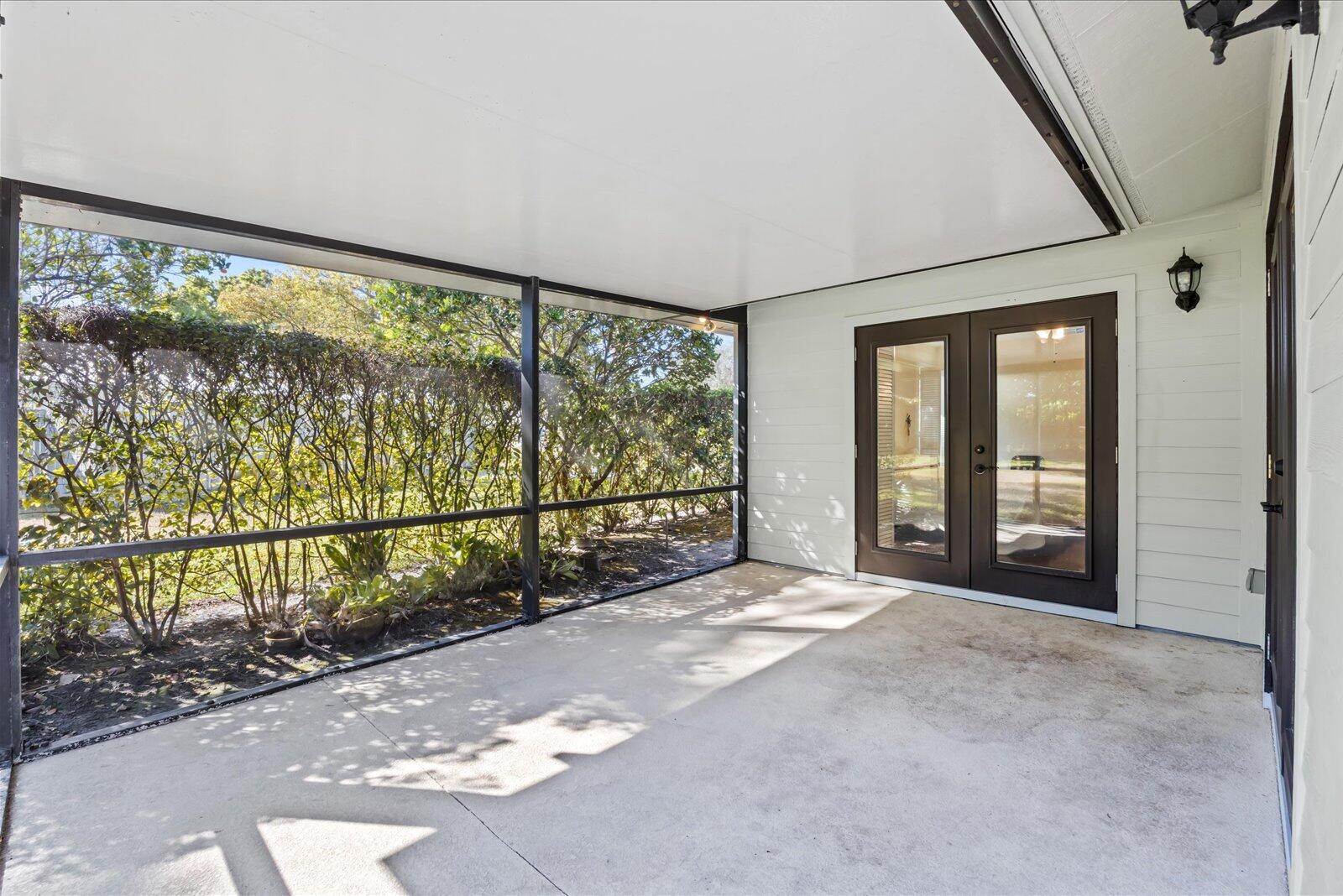 Pinecrest Lakes - Residential