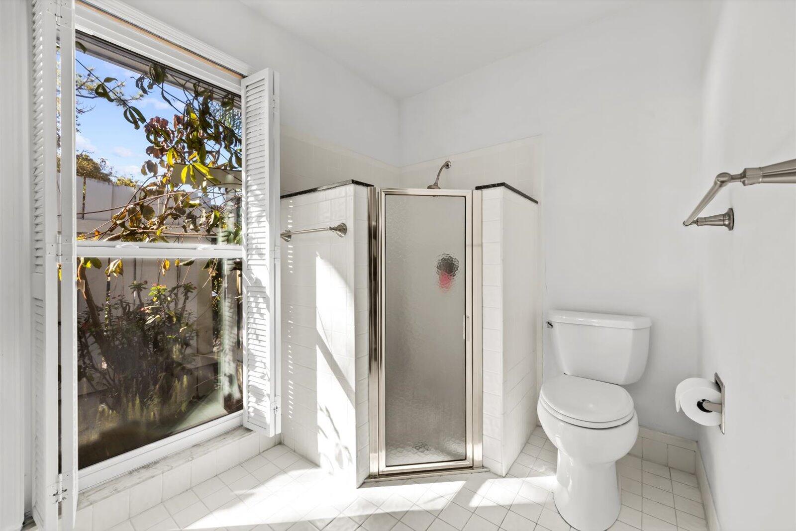 Pinecrest Lakes - Residential