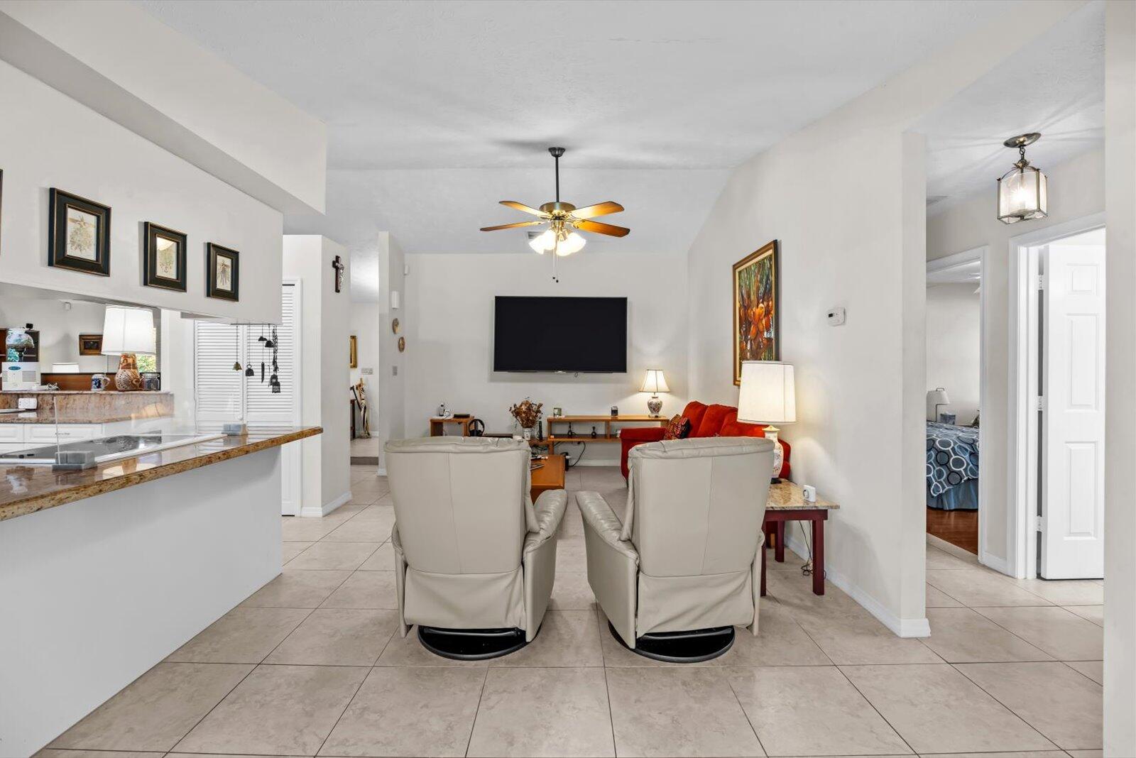 Pinecrest Lakes - Residential