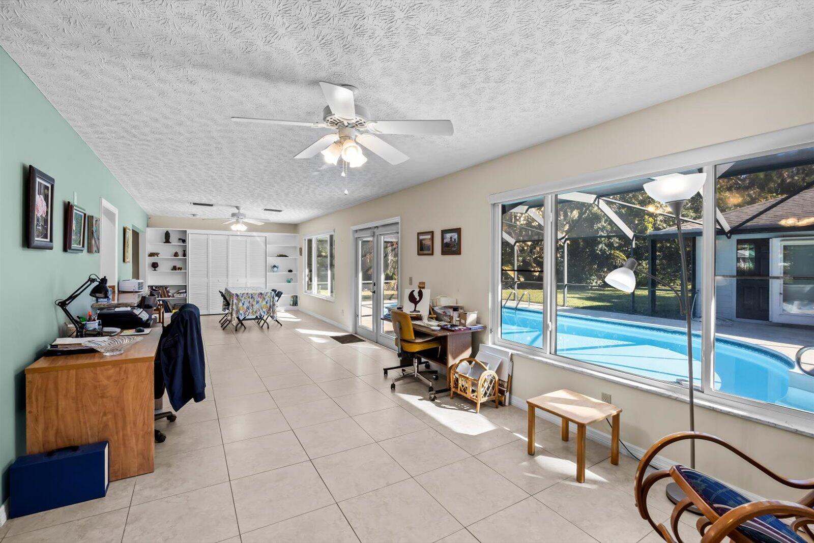 Pinecrest Lakes - Residential