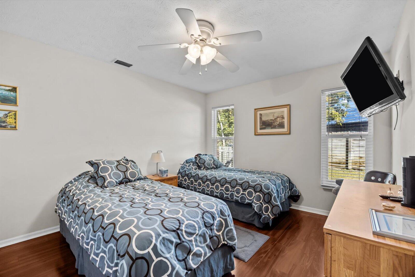 Pinecrest Lakes - Residential