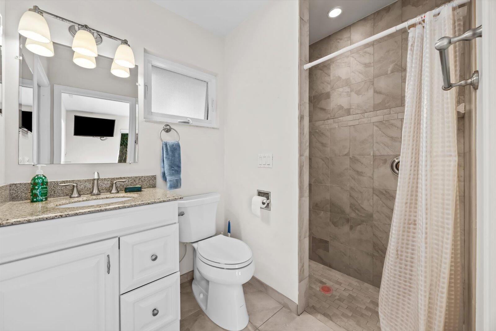 Pinecrest Lakes - Residential