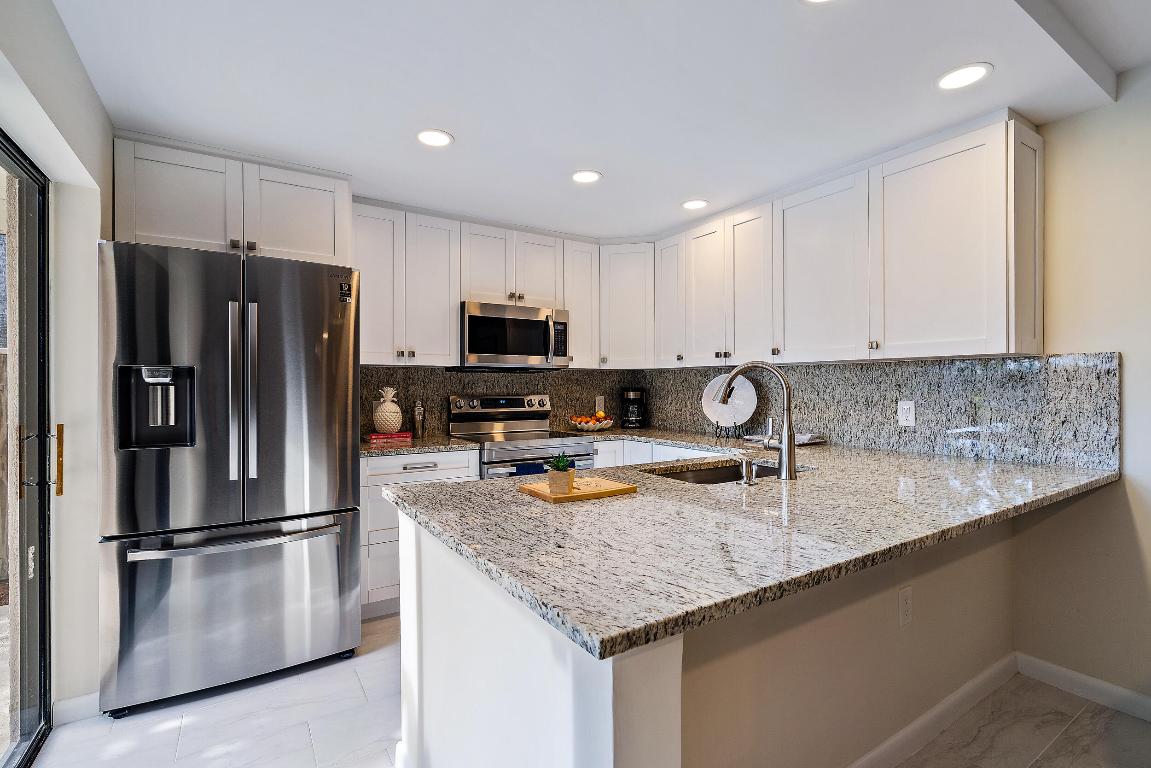 LAKES AT THE BLUFFS - Residential Lease