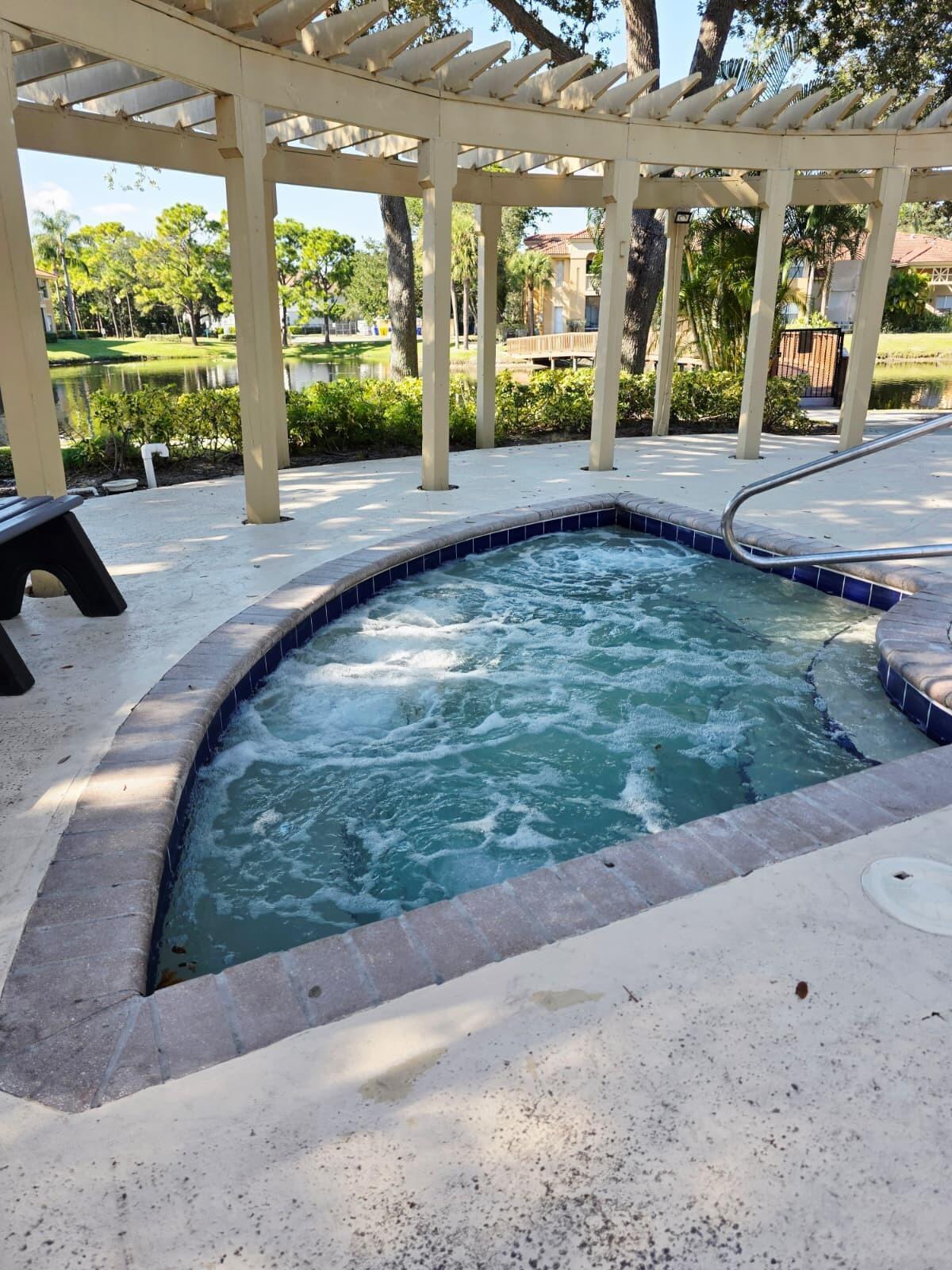 PALM LAKE CONDO - Residential Lease