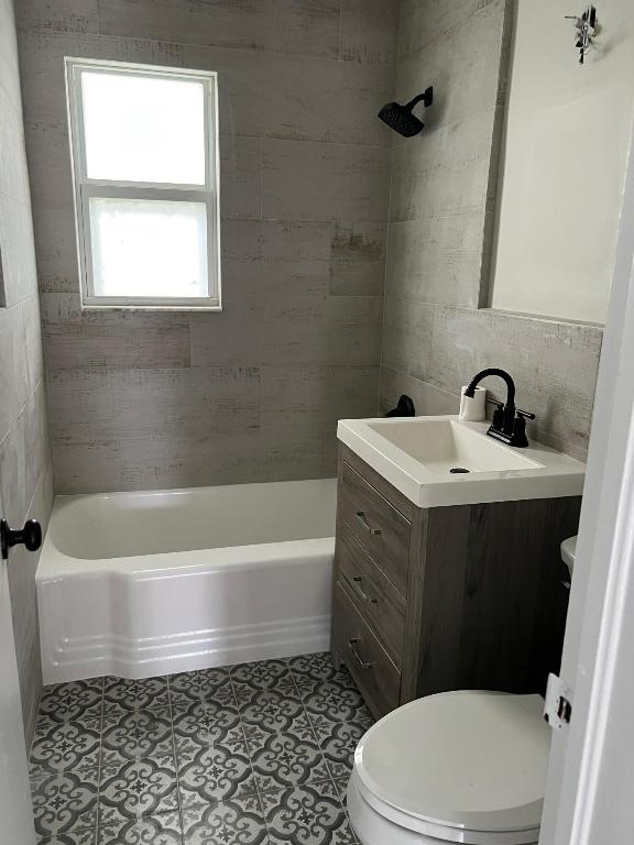 MANTYHARJU LANTANA - Residential Lease