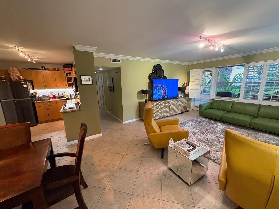 140 NE 19 Court E 112-E