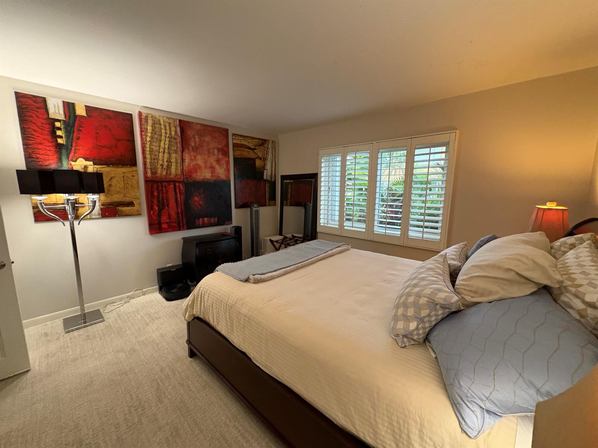 140 NE 19 Court E 112-E