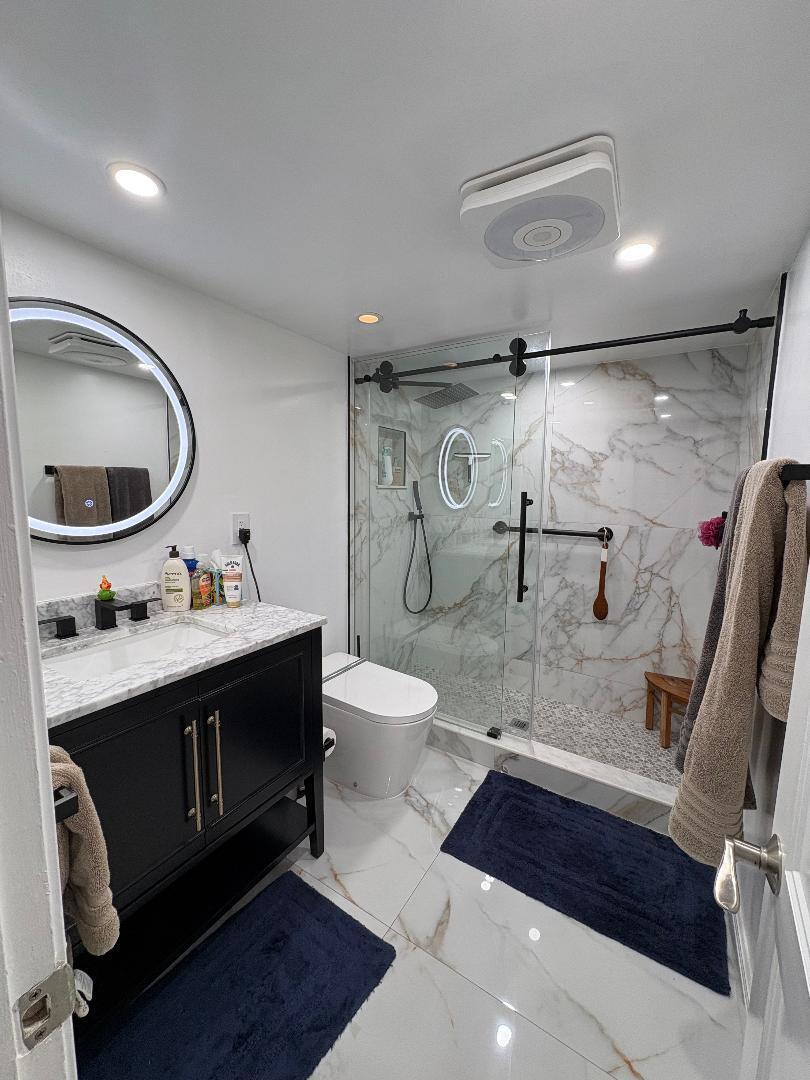 140 NE 19 Court E 112-E