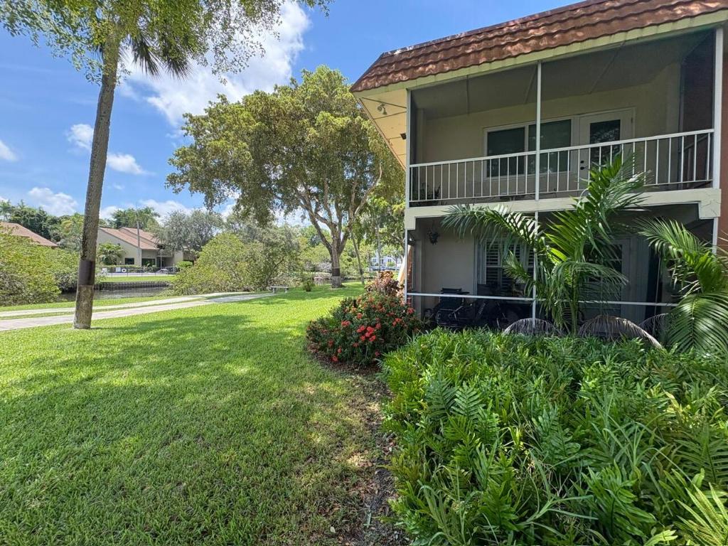 MANOR GROVE VILLAGE - Residential