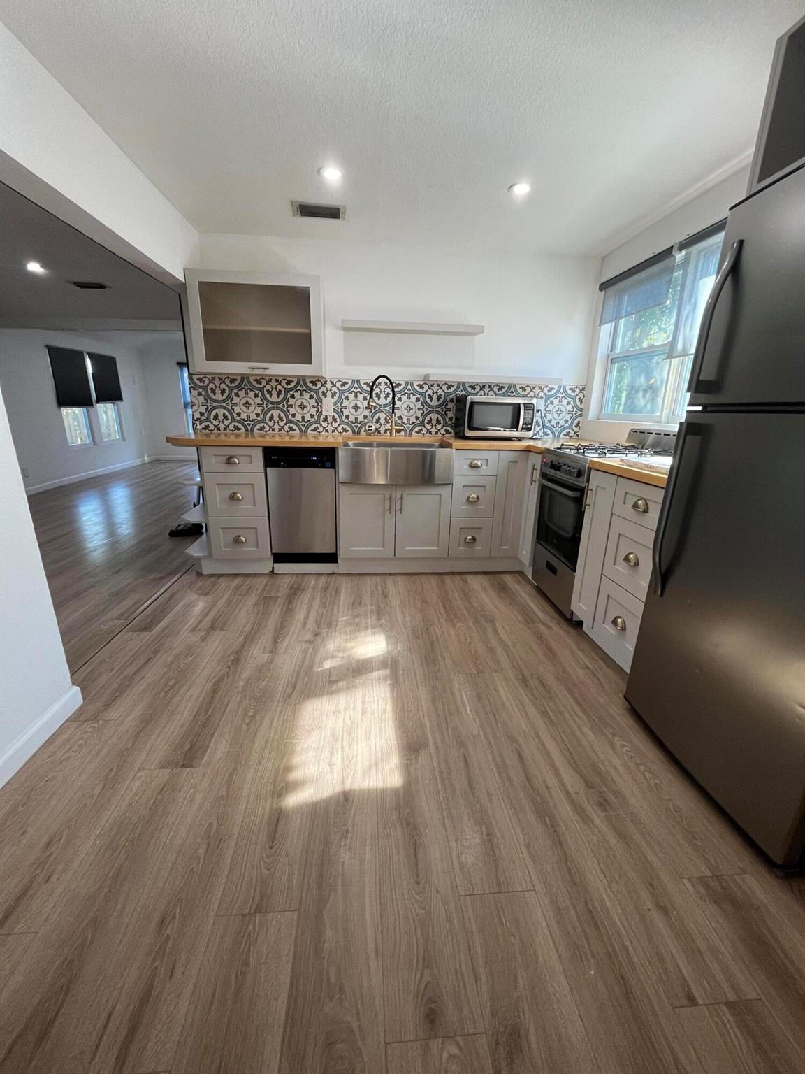 SEMINOLE HEIGHTS - Residential Lease