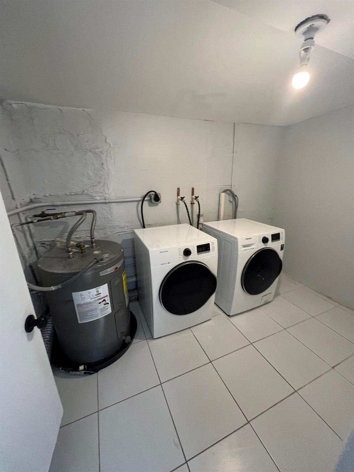 SEMINOLE HEIGHTS - Residential Lease