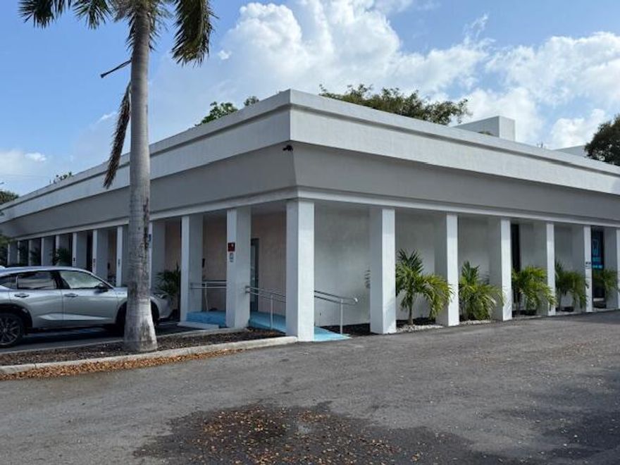 OFFICE BUILDING EAST OF FEDERAL HWY CLOSE TO INTRA-COASTAL AND BEACH. ALL 5 BAYS TENANT OCCUPIED