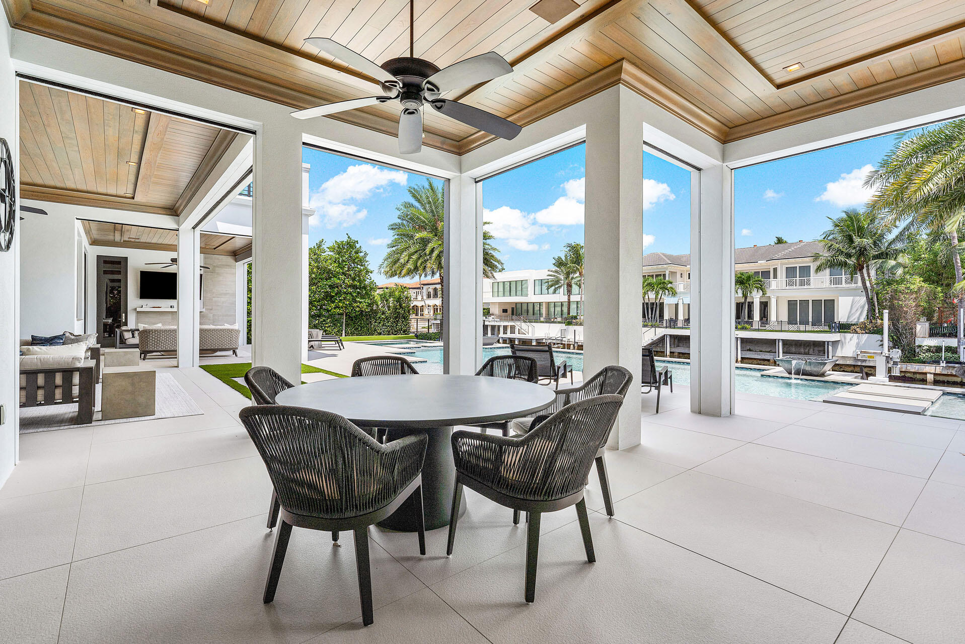 ROYAL PALM YACHT & COUNTR - Residential