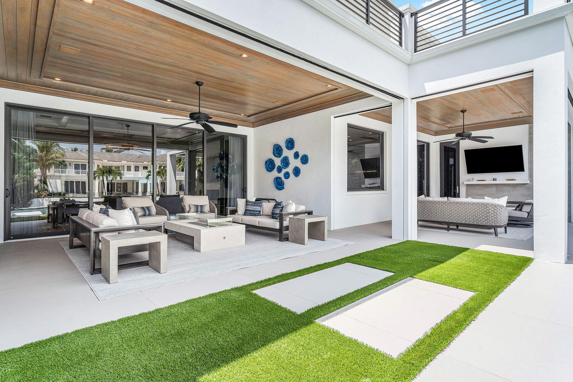 ROYAL PALM YACHT & COUNTR - Residential