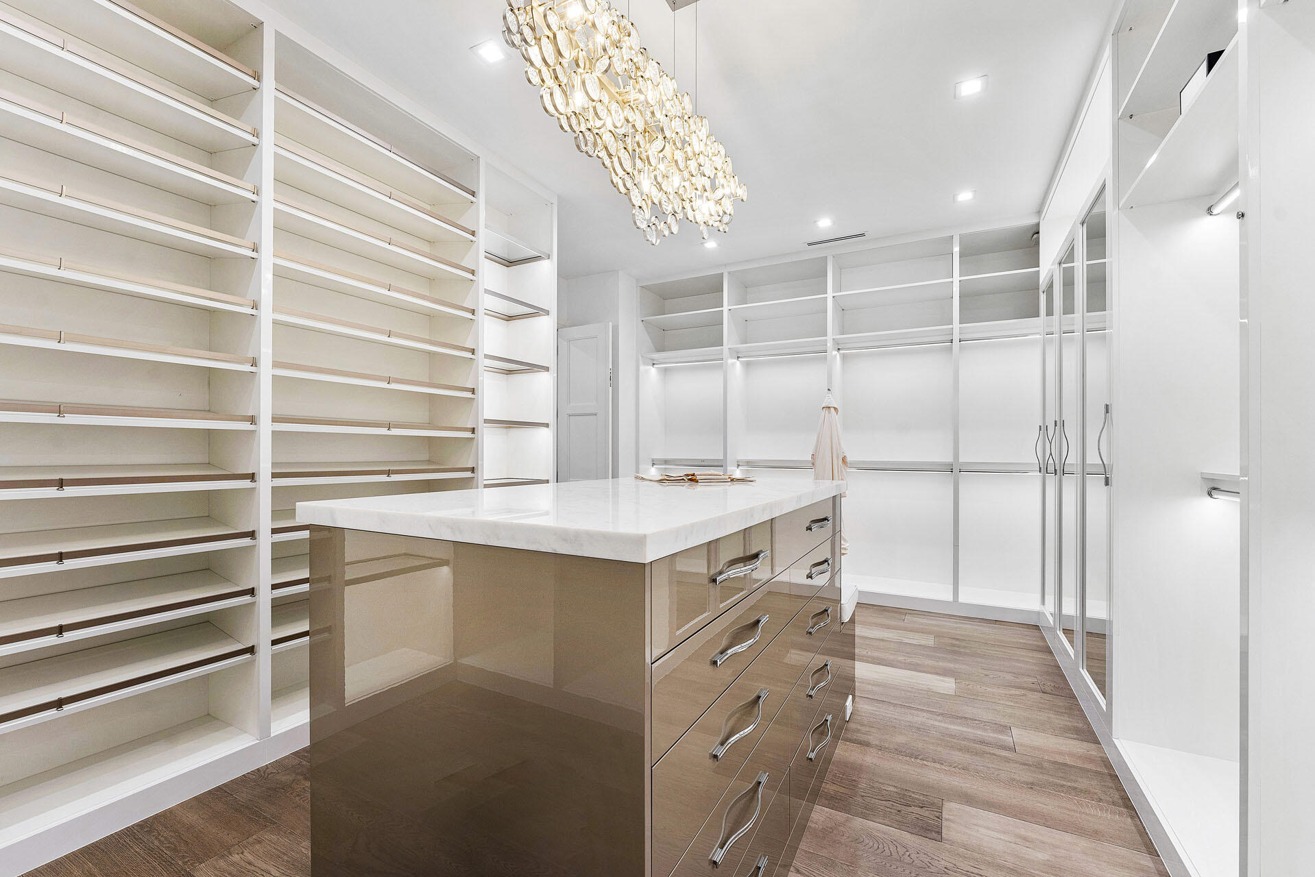 ROYAL PALM YACHT & COUNTR - Residential