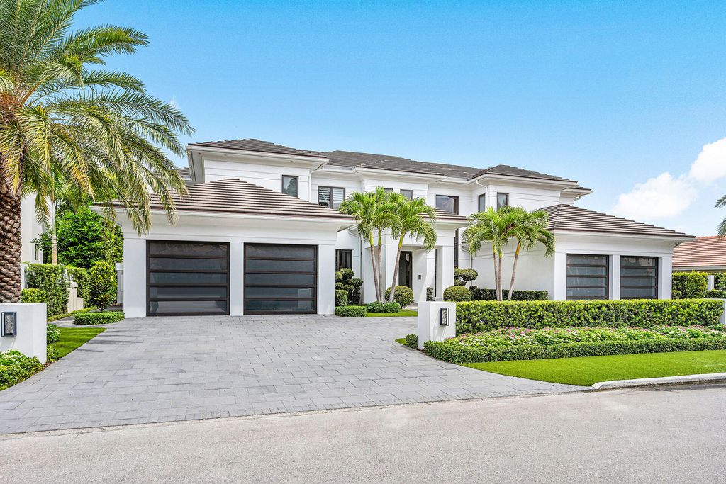 Photo of 215 W Coconut Palm Road, Boca Raton, FL 33432 (MLS # R11140354)