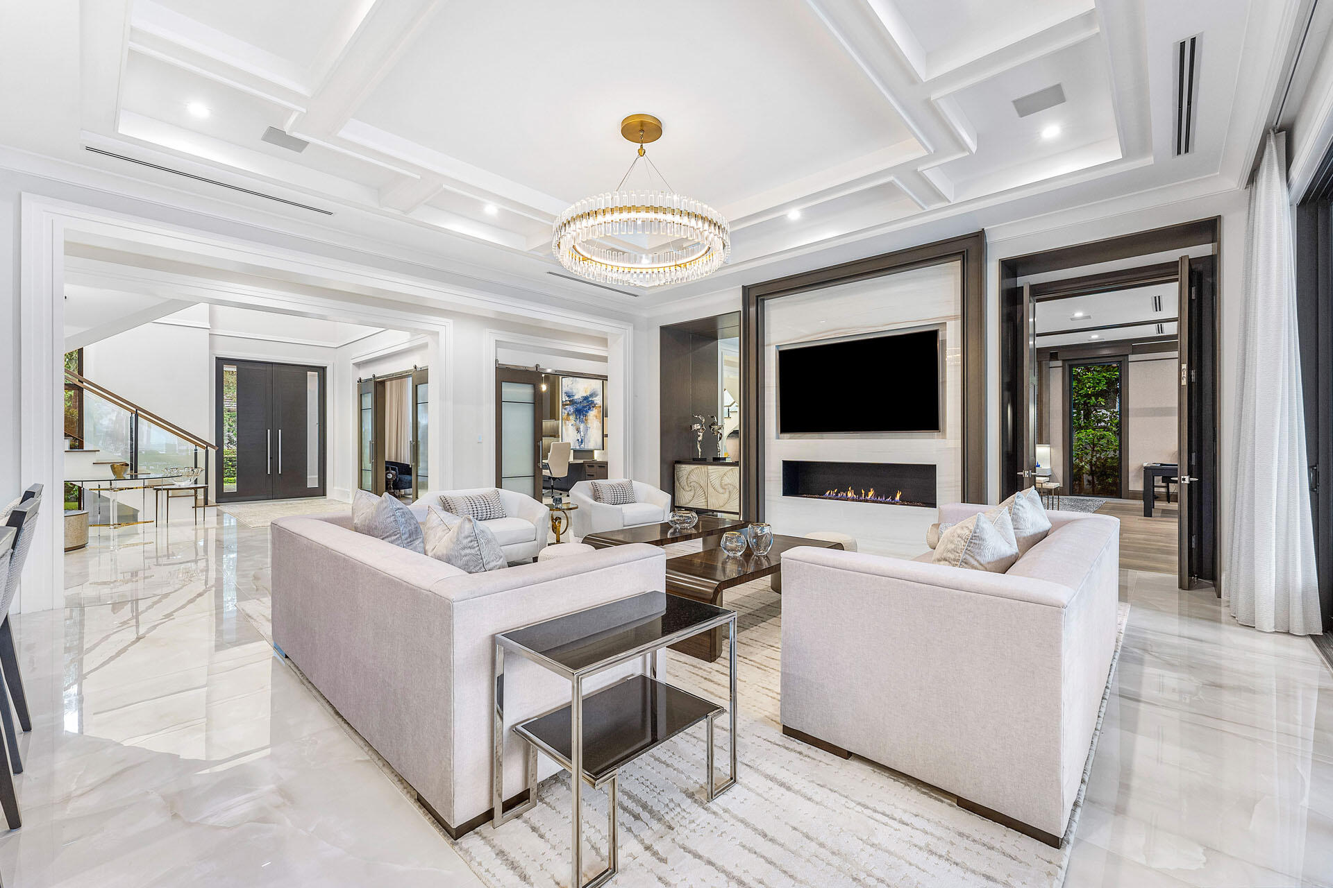 ROYAL PALM YACHT & COUNTR - Residential