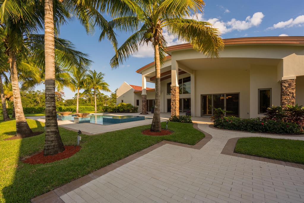 HORSESHOE ACRES - Residential